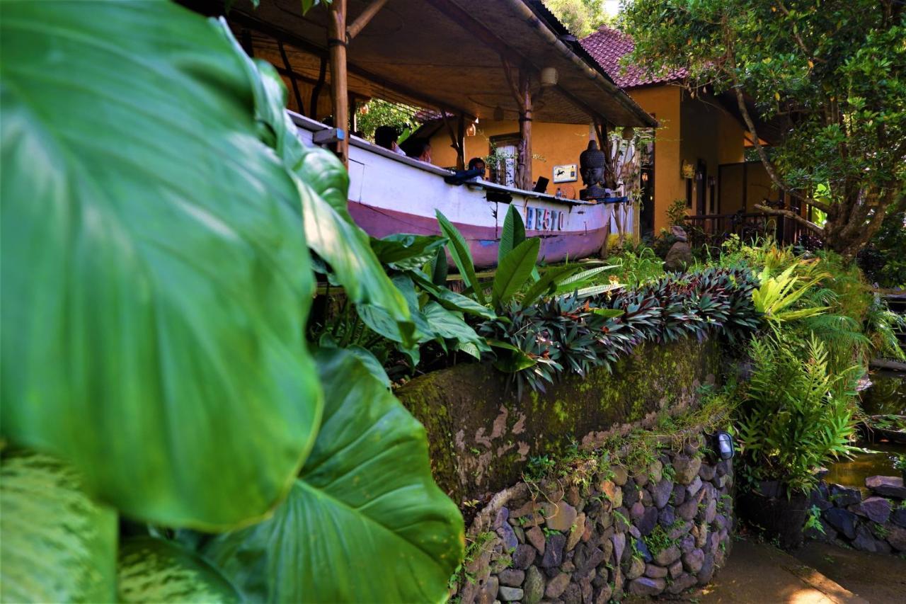 Swar Bali Lodge Munduk Exteriör bild